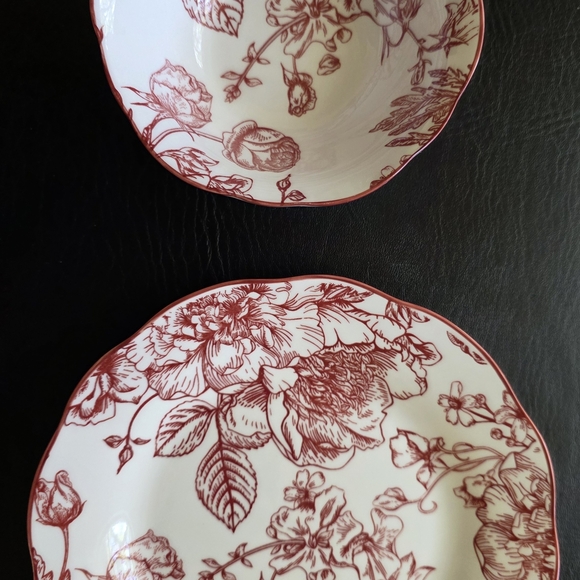 SHINA CASA Red Floral Bowl & Scalloped Plate Set | 8” Dinnerware - Picture 2 of 7